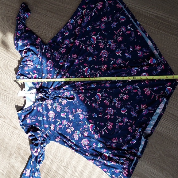 C'est LA Vie 3/4 sleeve blue w/ flower print large - Picture 11 of 11